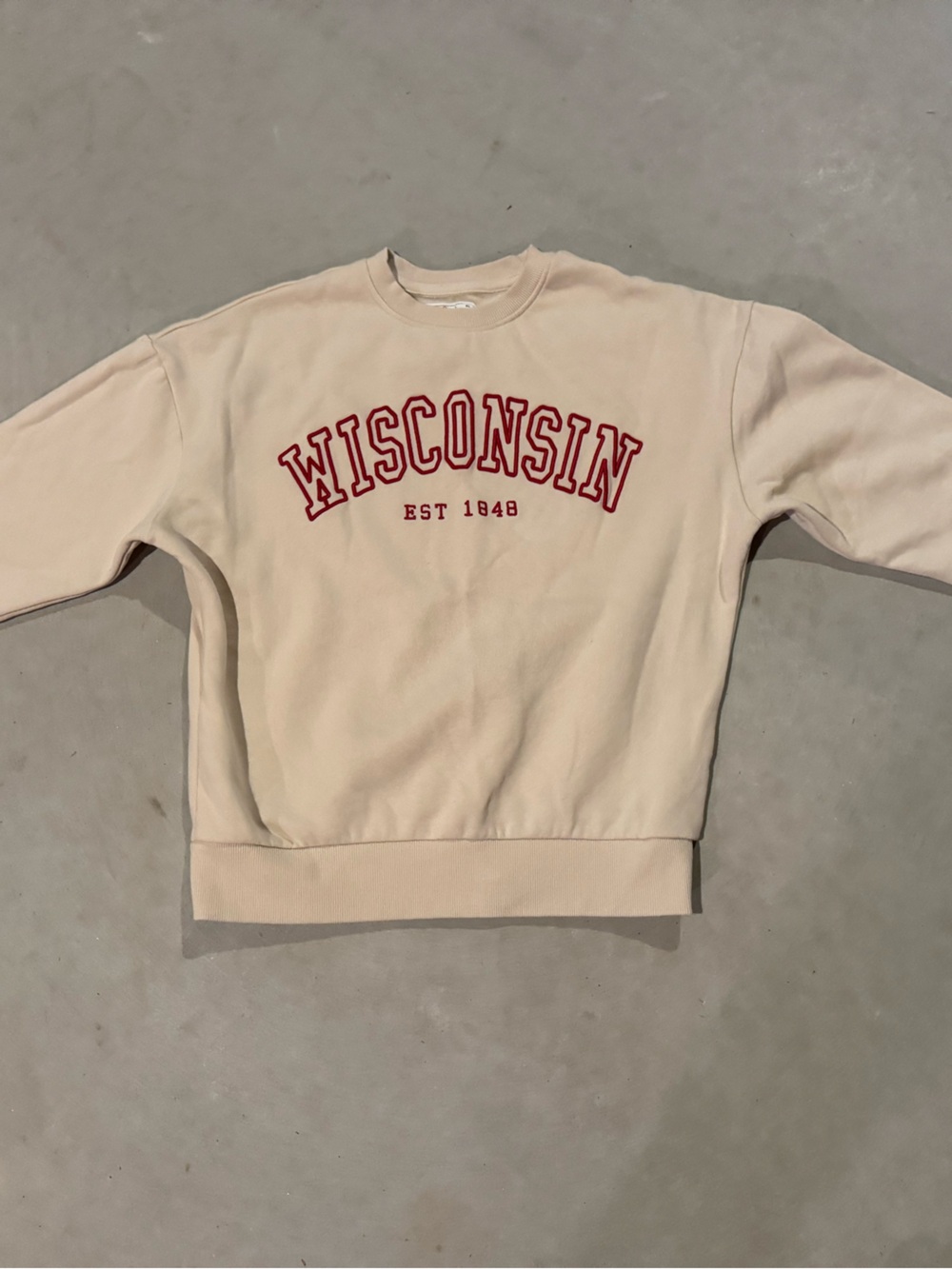 Cream Crewneck Sweatshirt with Red Wisconsin Lettering